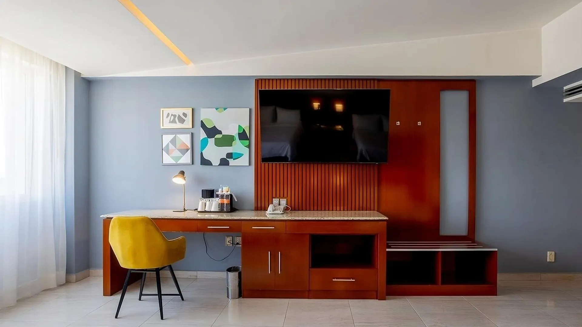 Holiday Inn Puebla Finsa By Ihg