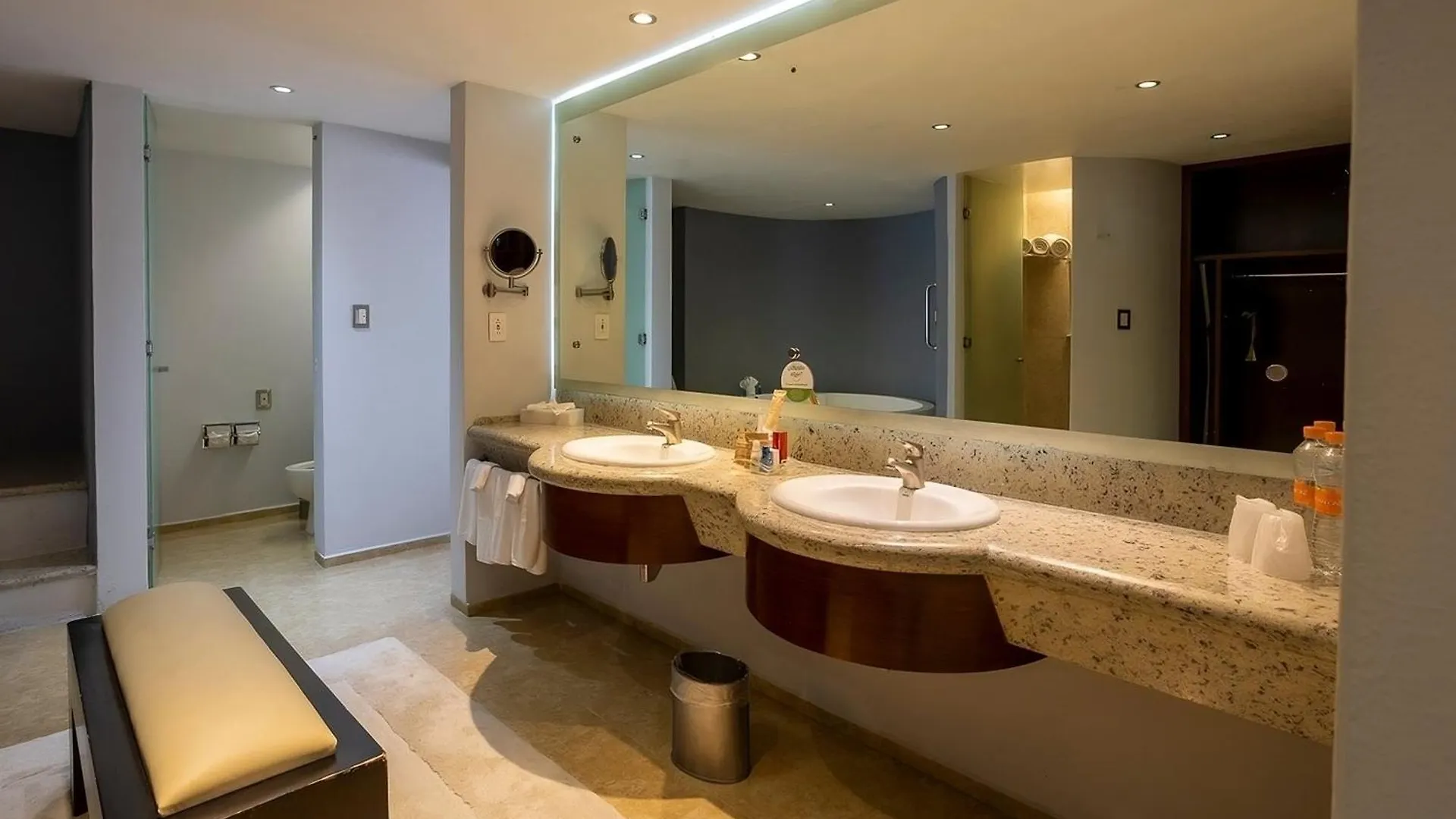 Holiday Inn Puebla Finsa By Ihg Hotel