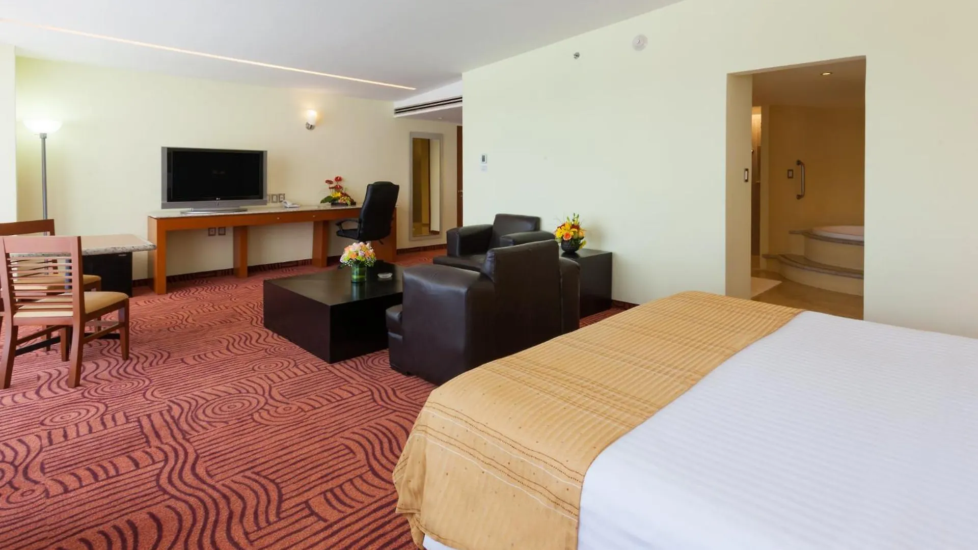 Holiday Inn Puebla Finsa By Ihg 4*,