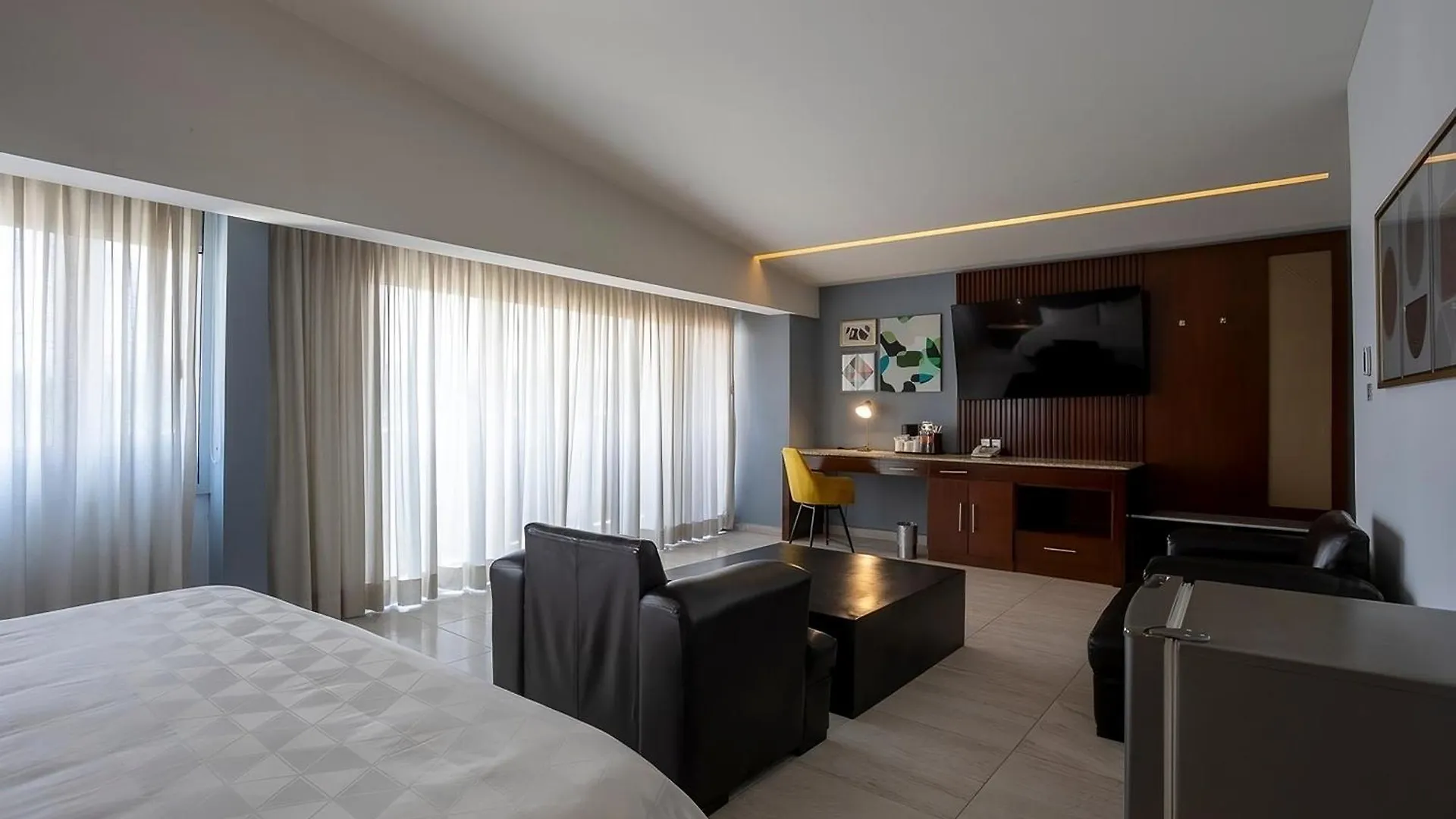 Holiday Inn Puebla Finsa By Ihg Hotel