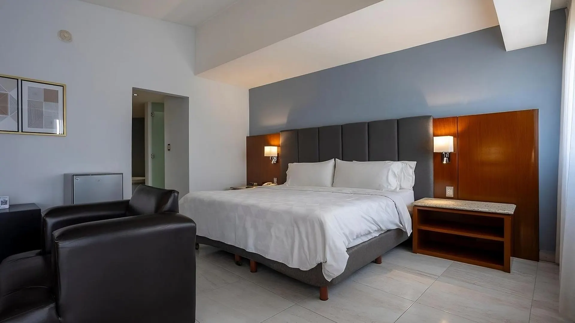 Holiday Inn Puebla Finsa By Ihg Hotel